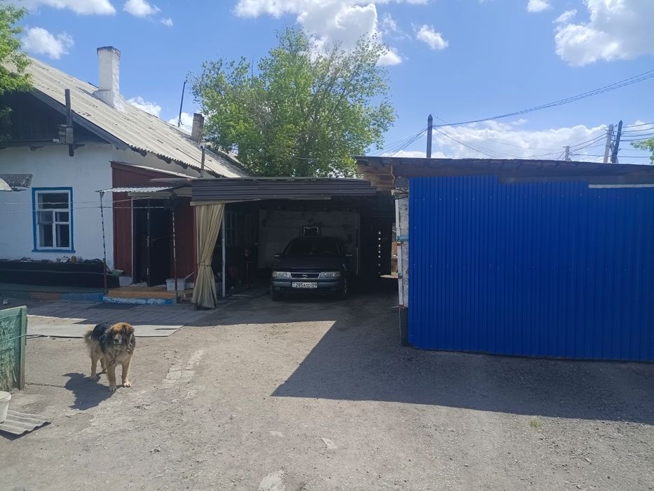 Продаю дом барачного типа. Район ЖБИ.