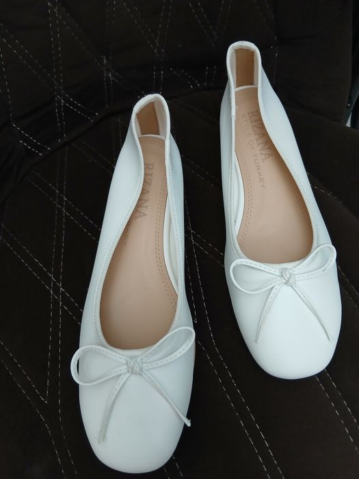 Балетки белые новые