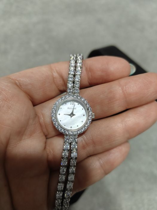 Дамски ръчен часовник Accurist