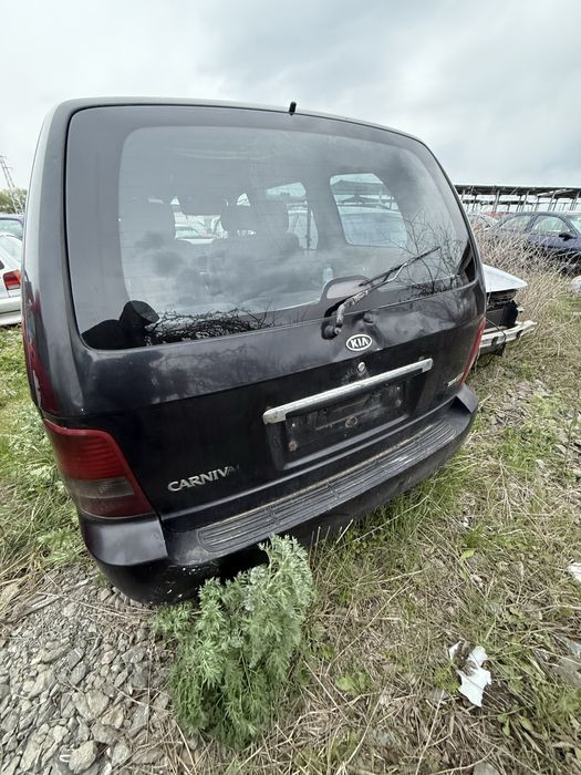 Kia Carnival 2.9 crdi 142 ph 2004 g на части