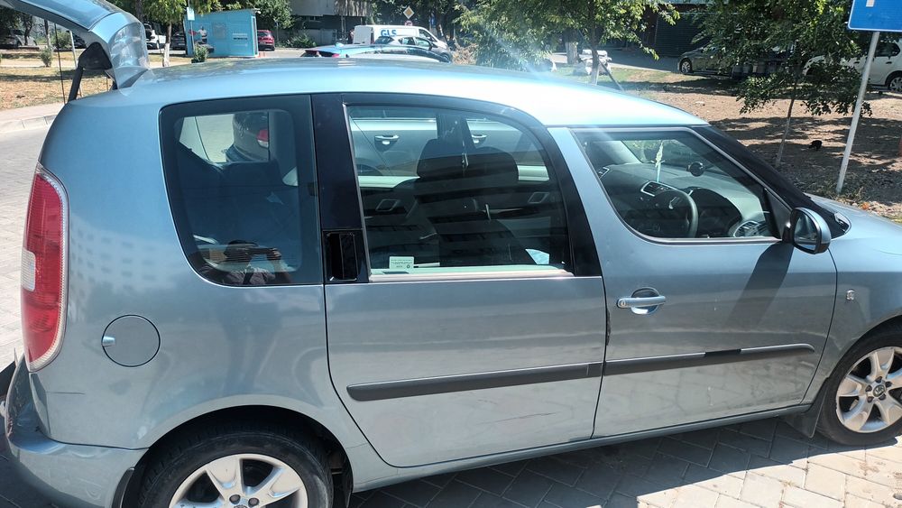 Vând Automobil Skoda Roomster