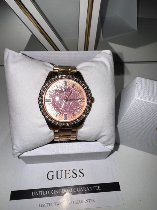 Оригинален часовник Guess