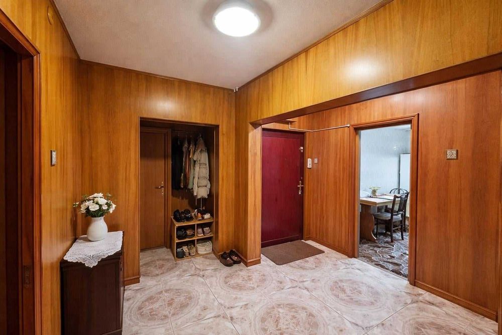 Faleza Nord-Apartament Cu 4 Camere 2 bai 2 balcoane Centrala Gaze 90 Mp