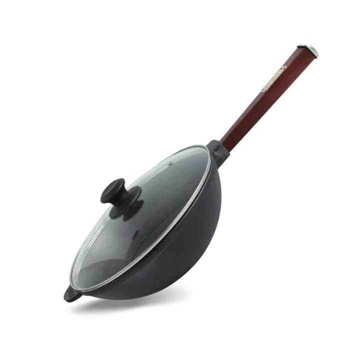 Чугунен УОК тиган с дървена дръжка, 24 см и 26 см