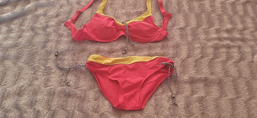 Два красивых купальника!