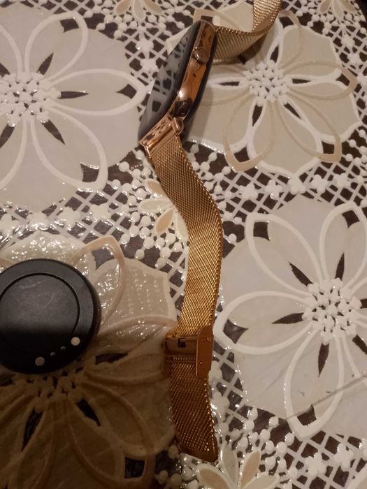 Продавам смарт часовник PROFIT