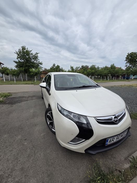 Opel Ampera 2012