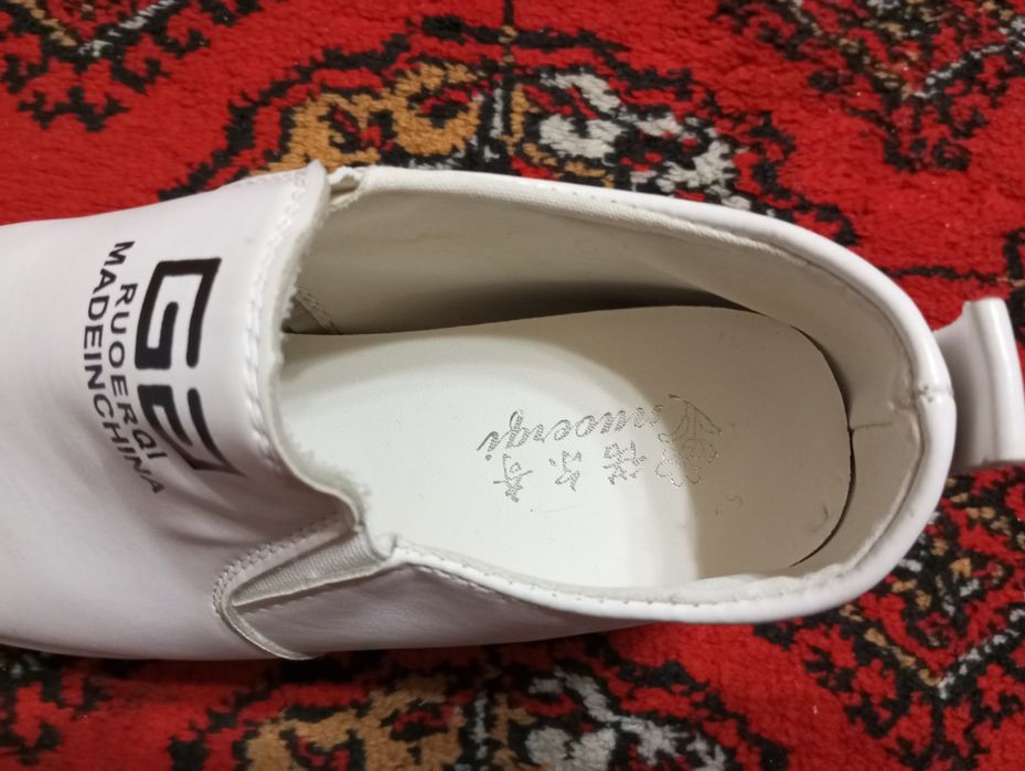 Новая обувь 38 го размера