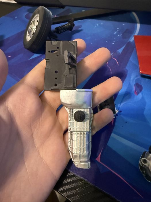 Macheta Dacia 1/8 piese