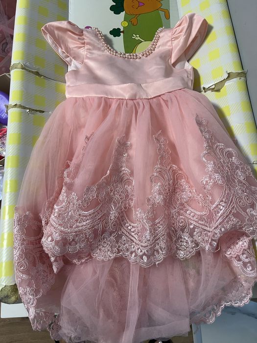 Детски рокли за повод