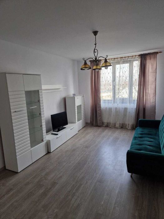 Inchiriez apartament 3 camere Teilor. Bloc nou. 1 Loc de parcare