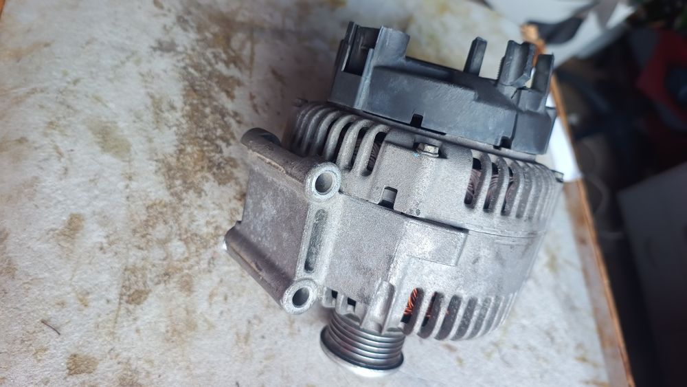 Алтернатор за Мерцедес . Проверен .