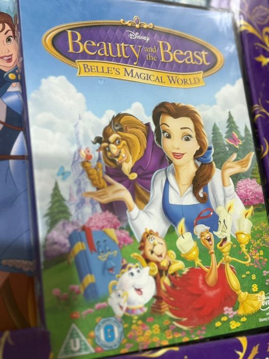 Set dvd si carte Frumoasa si bestia in lb engleza