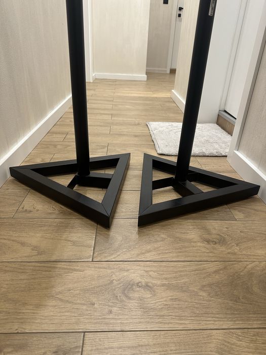 Стойки за мониторни колони Millenium