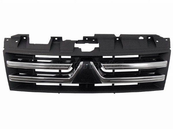 Решетка радиатора  Mitsubishi Pajero