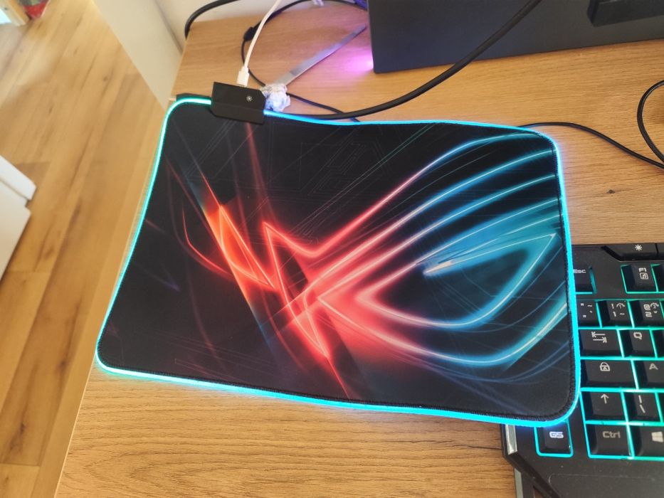 Mouse pad cu iluminare