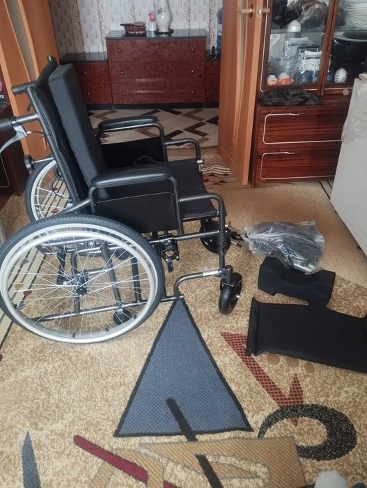 Продам инвалидную коляску