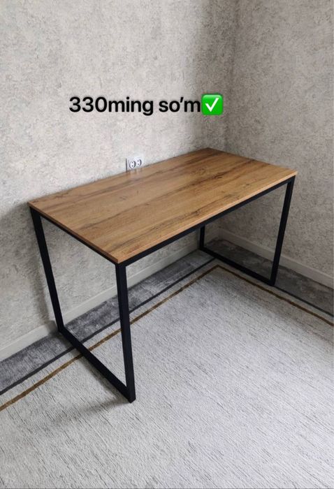 Stol stelaj har xil turdagi mebellar loft uslubida