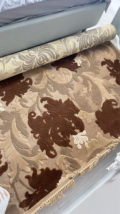 Продам ковер в отличном состоянии