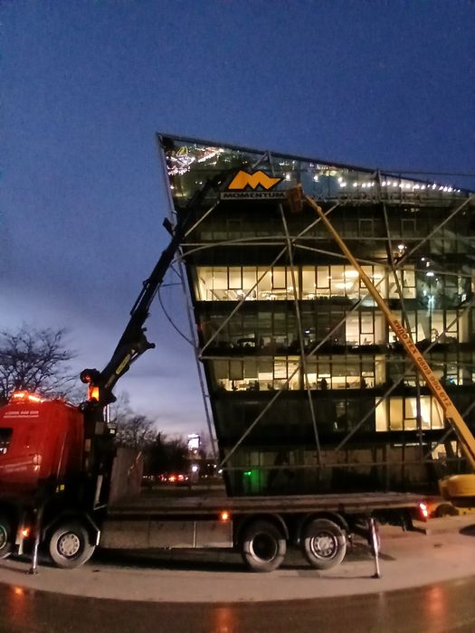 Камион с кран за София и страната