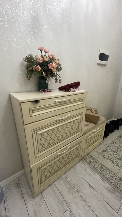 обувницу в прихожую