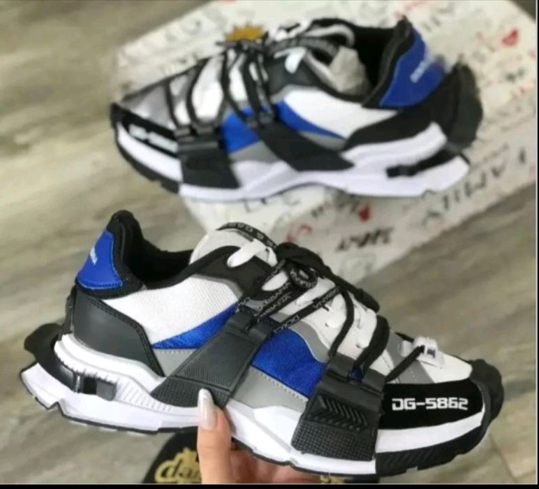 Обувки Dolce Gabana различни цветове сникърси