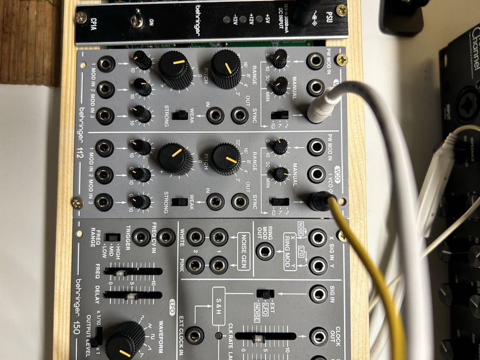 Sistem modular eurorack behringer
