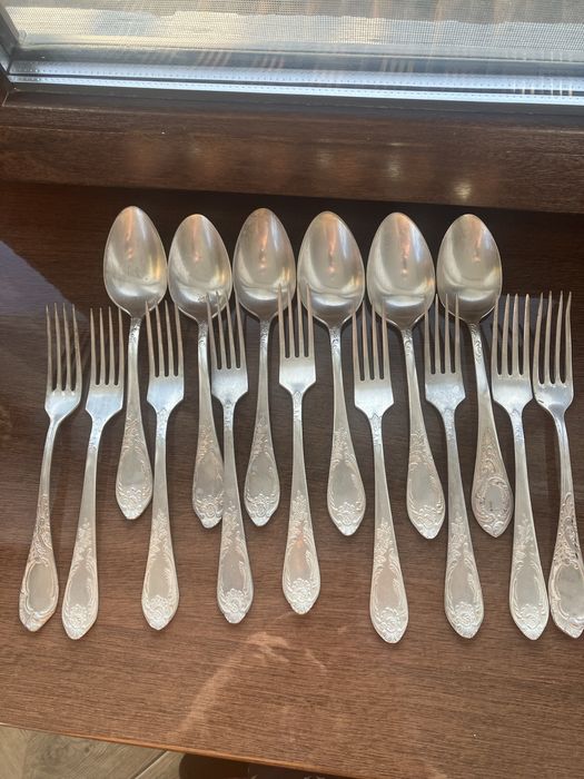 Продам мильхиорофые приборы