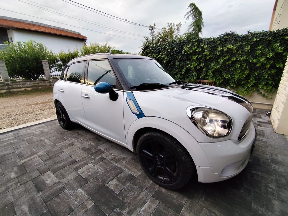 Vând Mini Cooper CountryMan