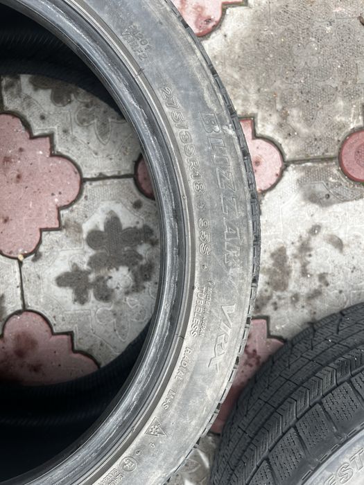 Шины Bridgestone Blizzak VRX 275/35R18