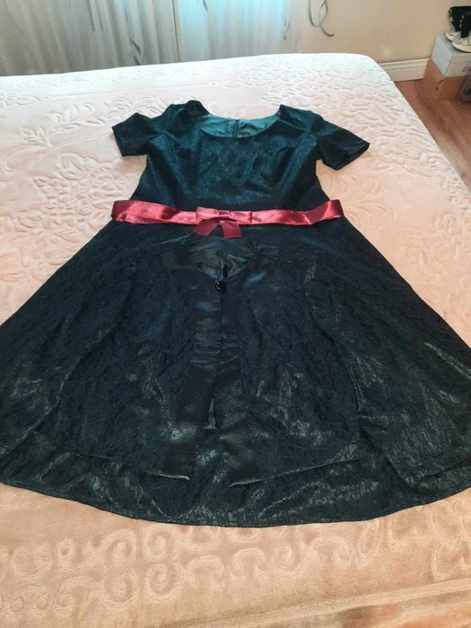 Rochie eleganta culoare negru már. XL PRET 80 LEI