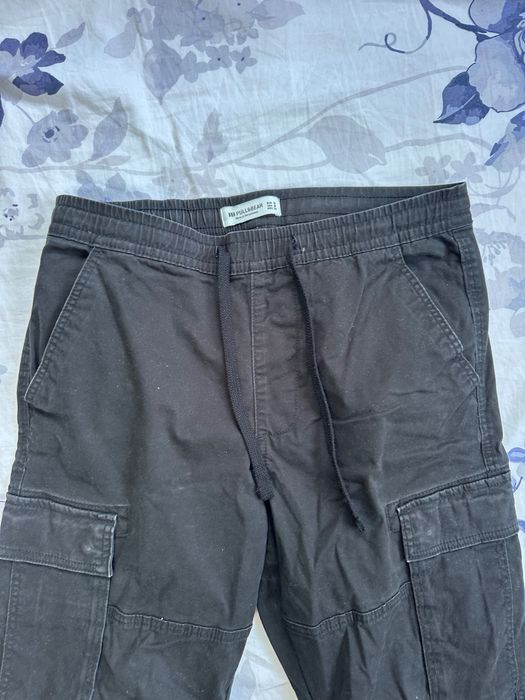 Памталони карго Pull and bear. Носени няколко пъти. Без следи от употреба.