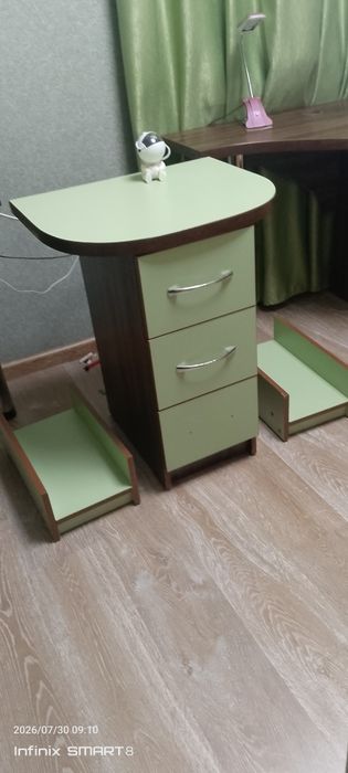 Продаю детский двойной письменный стол