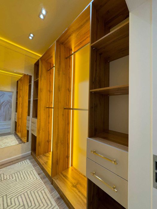 Срочная Цена ! Продается 4 Комнатная На Ул.Нурафшан!