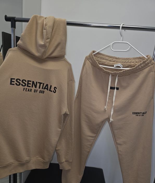 Compleu toamnă Essentials  / Syna world
