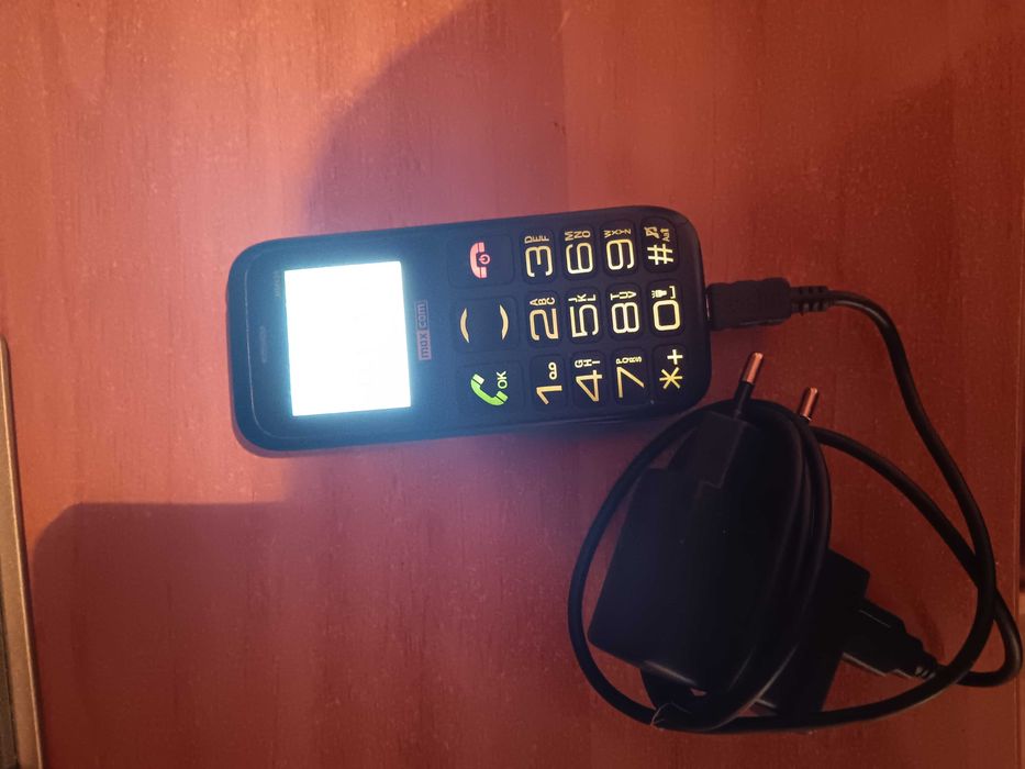 Vand 4 telefoane folosite personal cu vanzare finala si fara garantie ...