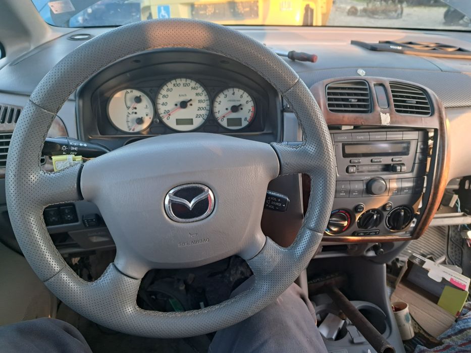 Мазда Примаси 1.8 на части !