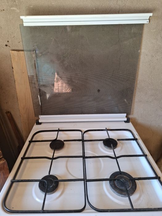 Продаю газовую плиту