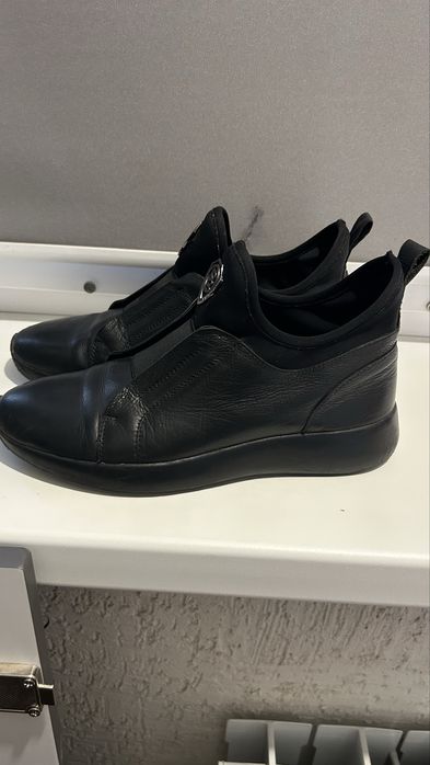 Продам ботинки осенние