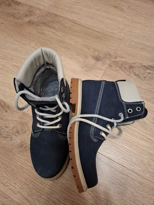 Дамски боти и маратонки