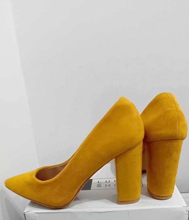 Incaltaminte marimea 39