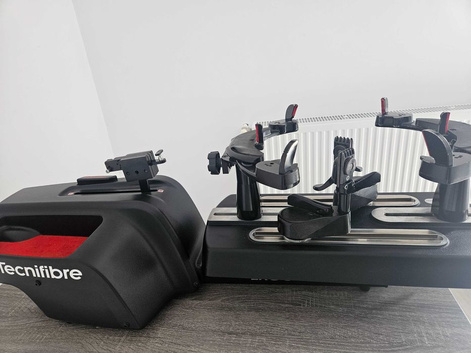 Mașină de racordat rachete