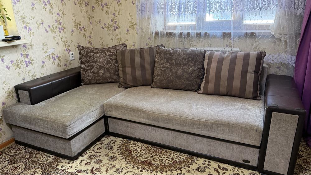 Продам угловой диван