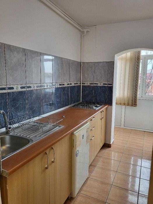 vand apartament 2 camere cf 1 - garaj -  republicii - c-tin brezeanu