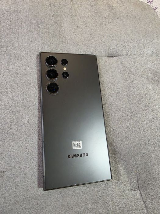 Vând Samsung s24 Ultra