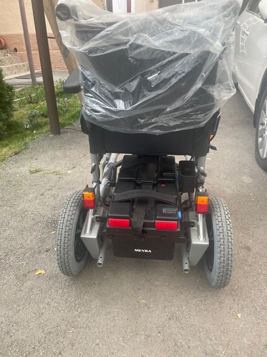 Инвалидное кресло