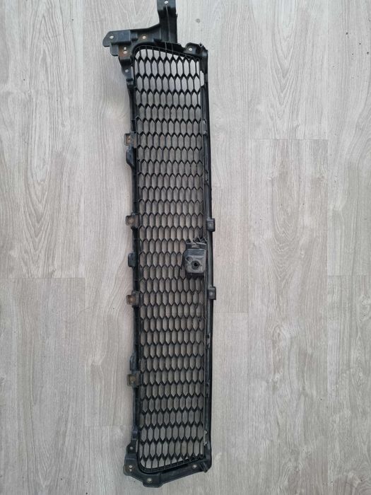 Grila bara fata jos Mitsubishi Outlander 2011 2012 2013