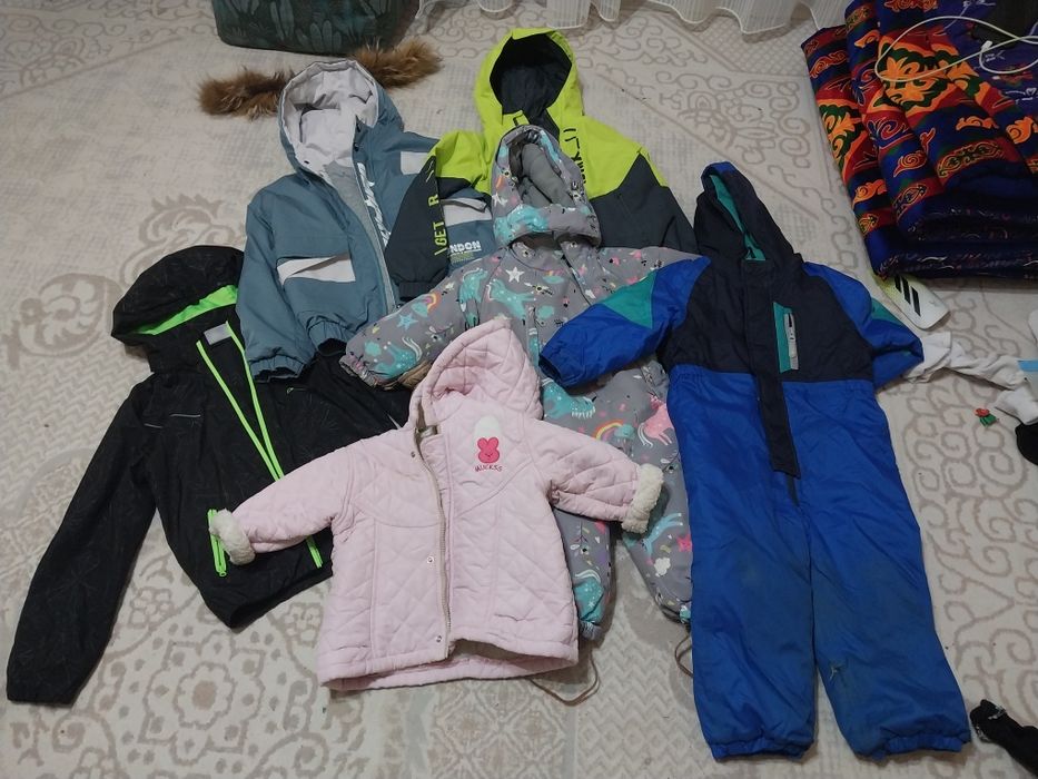 Отдам даром одежду