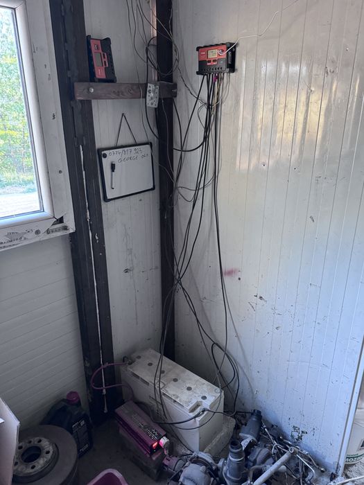 Vand sistem 2panouri+invertor 3000w mppt controler baterie 143ah
