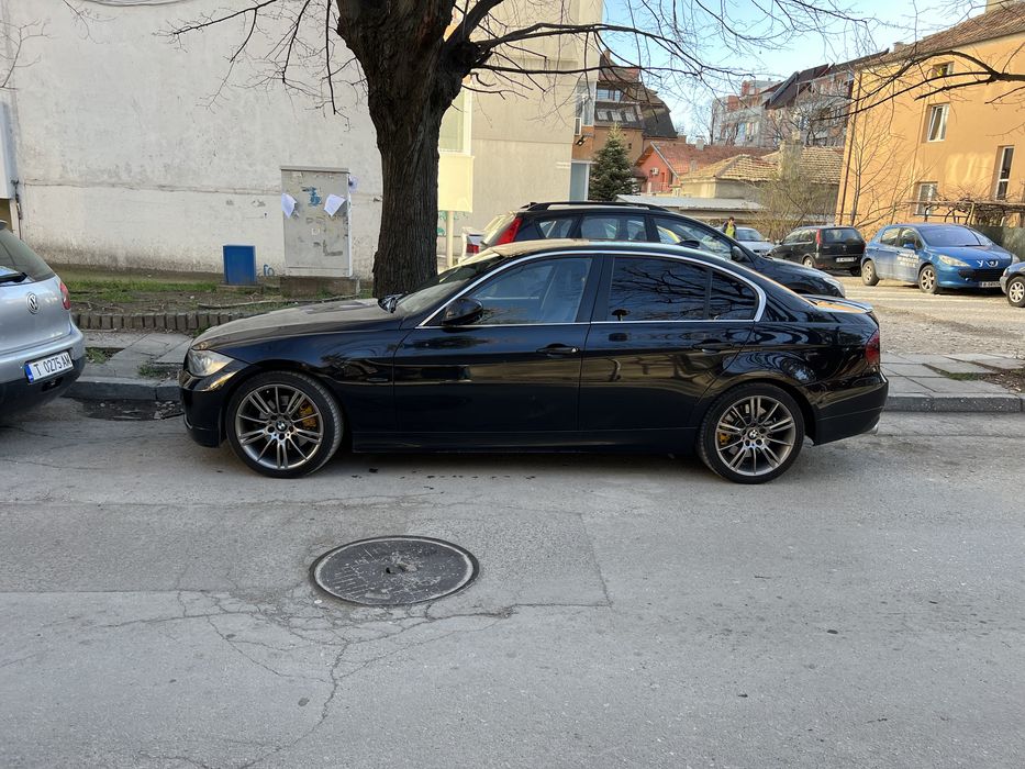 Дупчени задни дискове Brembo за BMW E9x